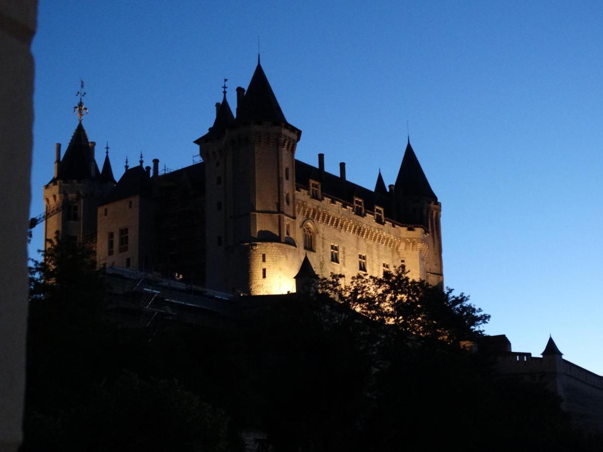 Vue Splendide Sur Chateau Saumur Esterno foto